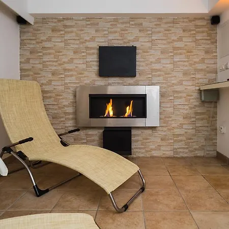 Lavric * Nova Vas (Bloke)